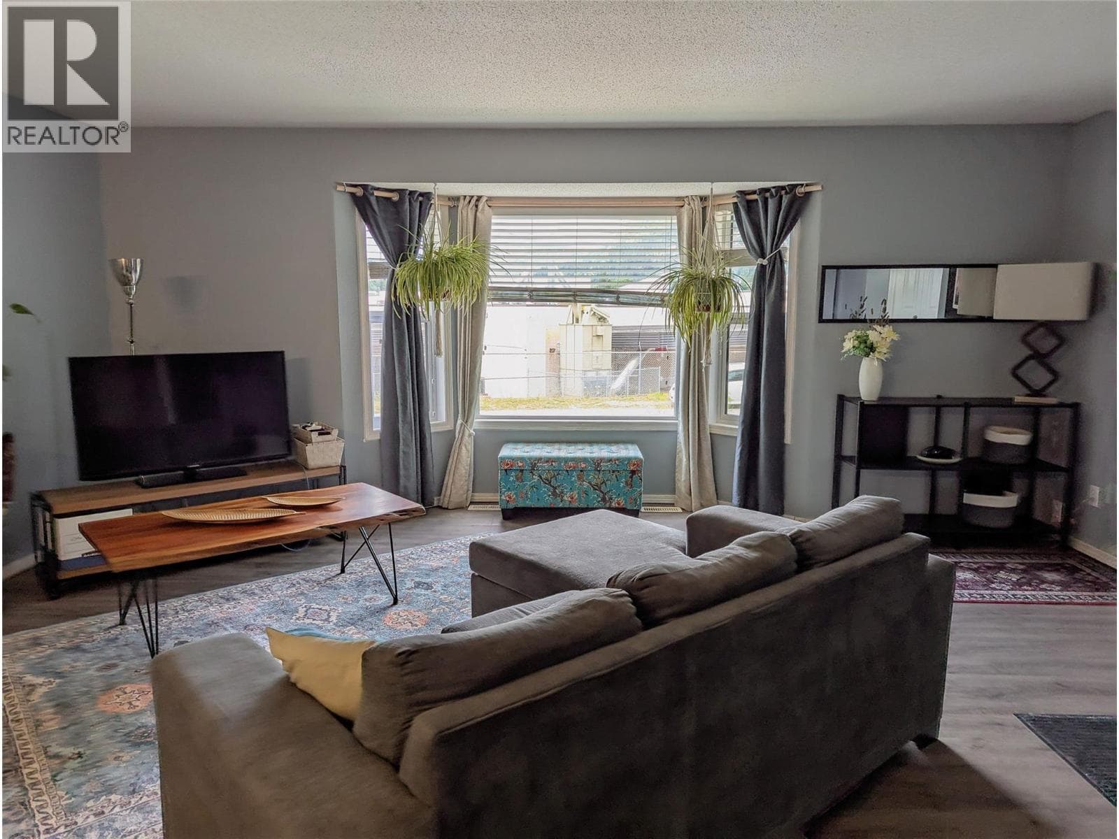 710 Ivy Street photo 4