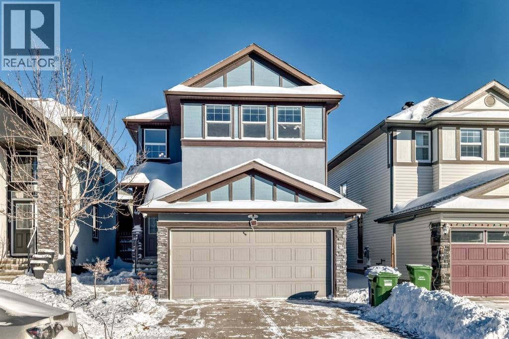 4 bed 4 bath single family at 40 Saddlelake Gardens NE — $699,000