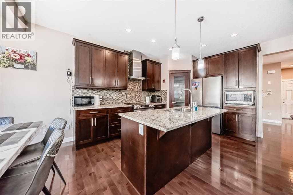 40 Saddlelake Gardens NE photo 5
