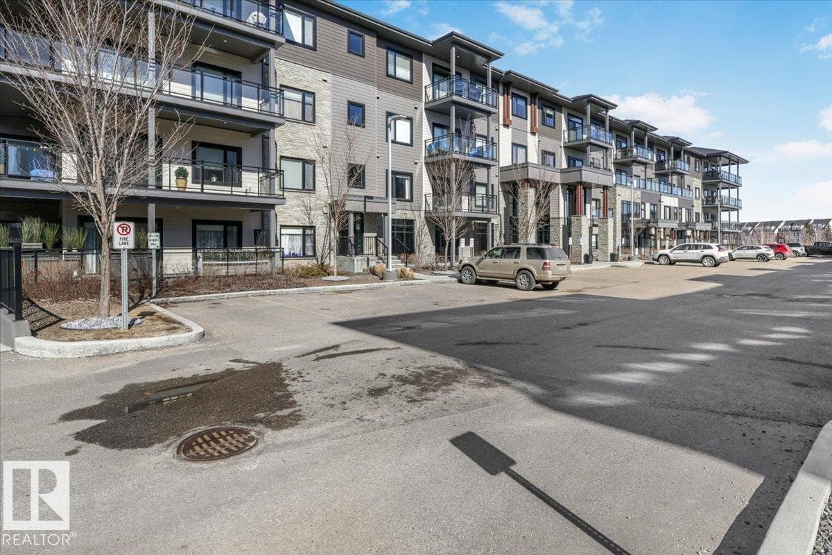 #214 528 GRIESBACH PARADE PR NW photo 3