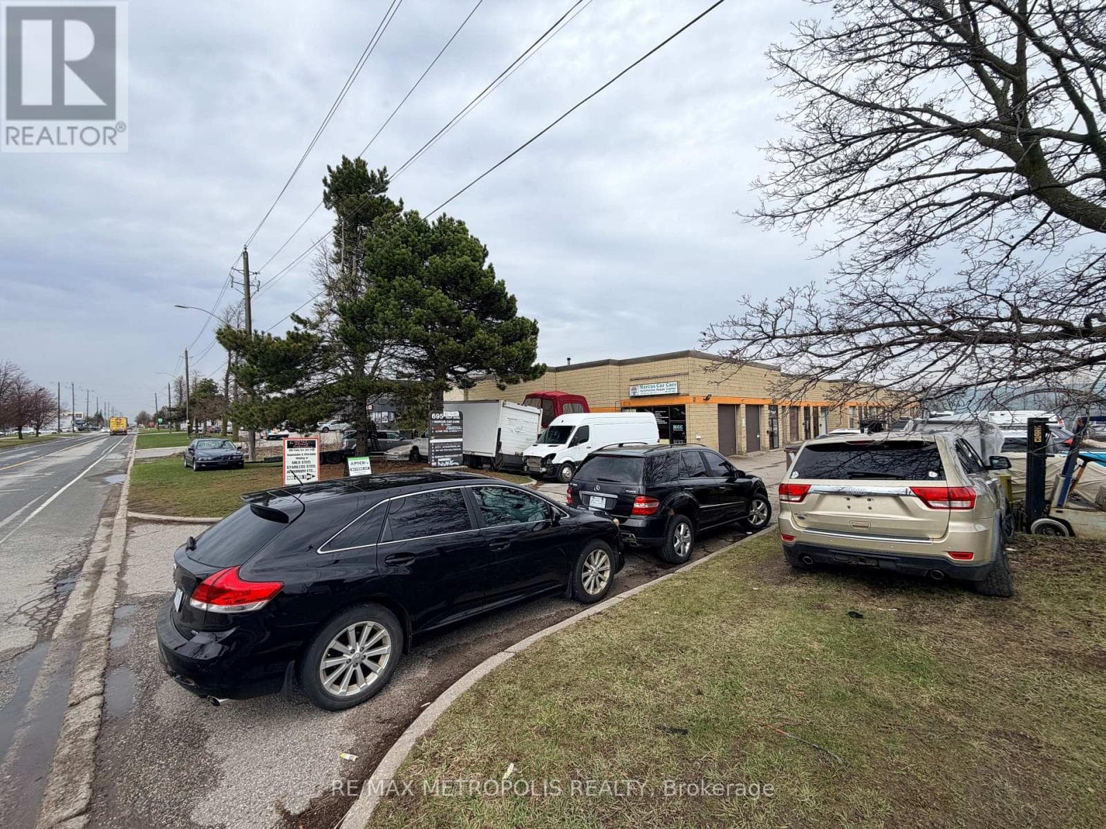 business at 3 - 695 FINLEY AVENUE — $189,000