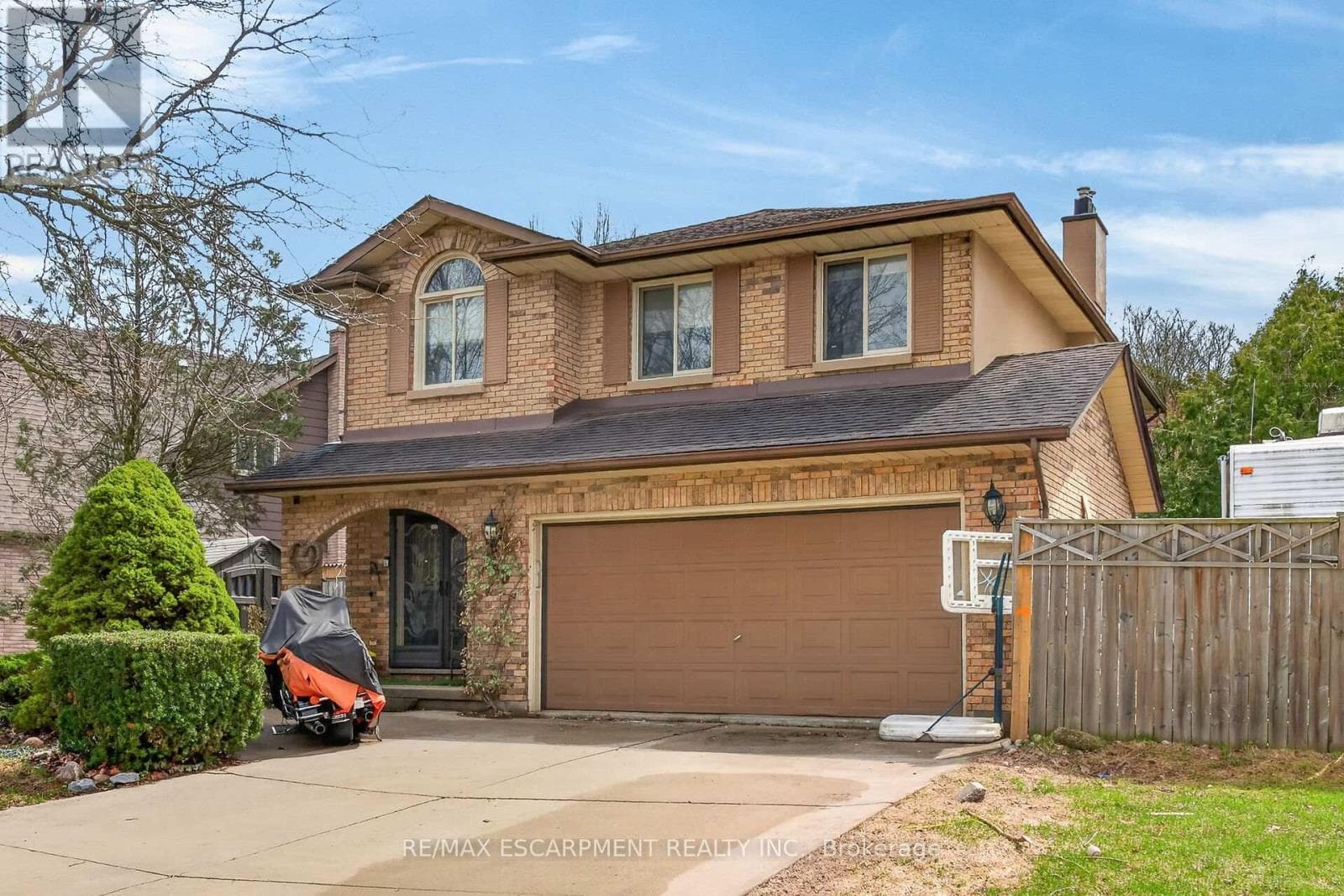 249 LLOYMINN AVENUE photo 2