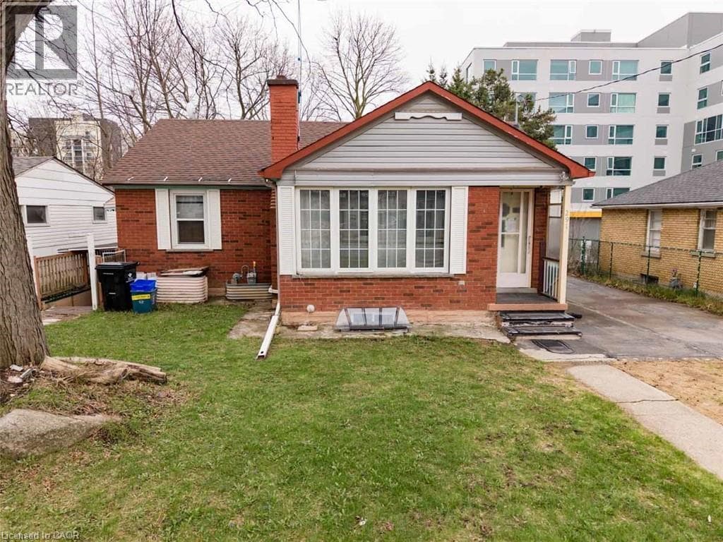 3 bed 1 bath single family at 291 ALBERT Street — $1,200,000