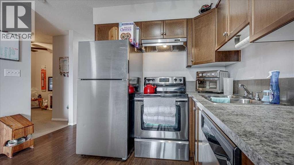 410, 3 Broadway Rise photo 4