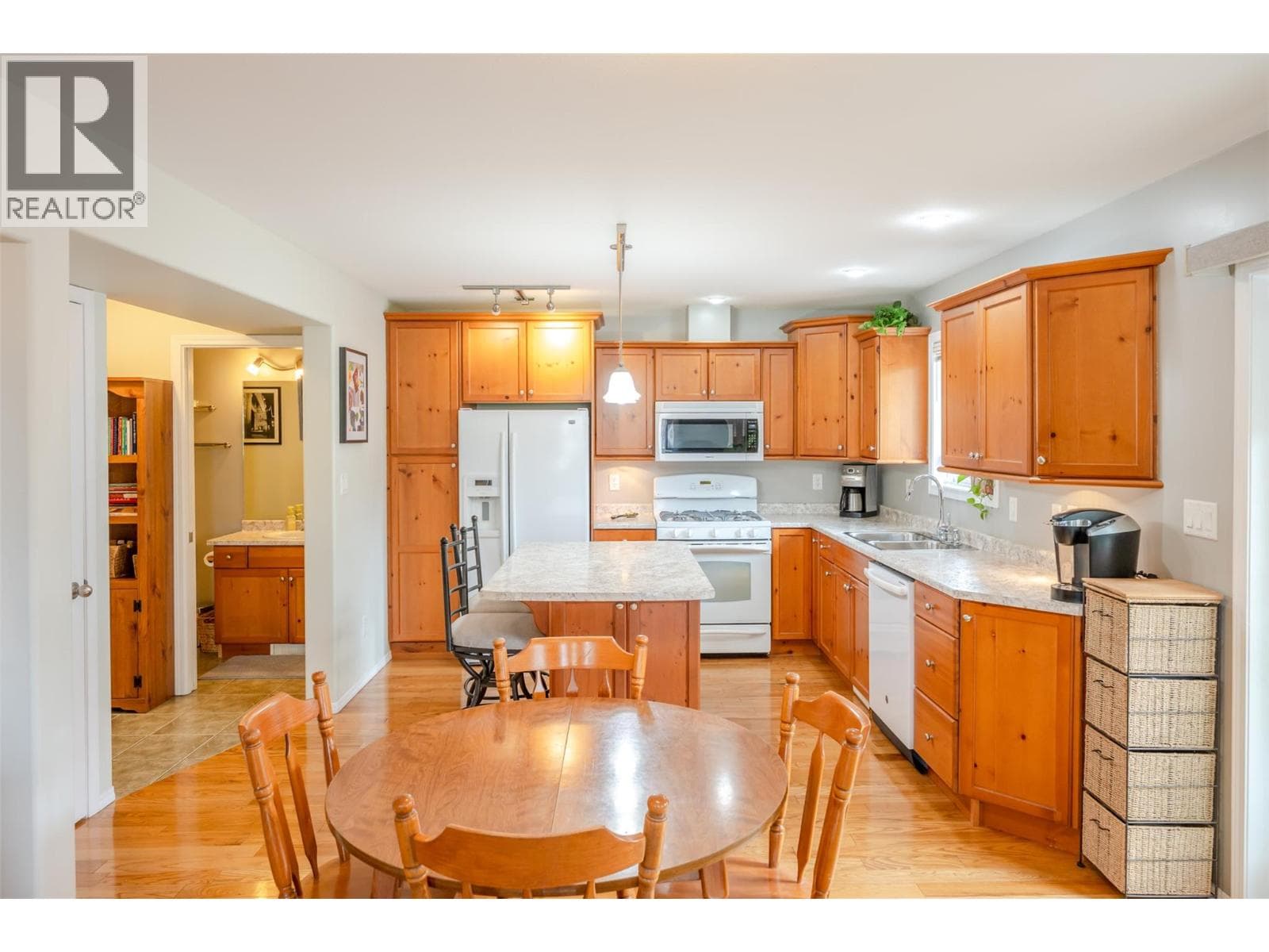 102 Regina Avenue Unit# 101 photo 5