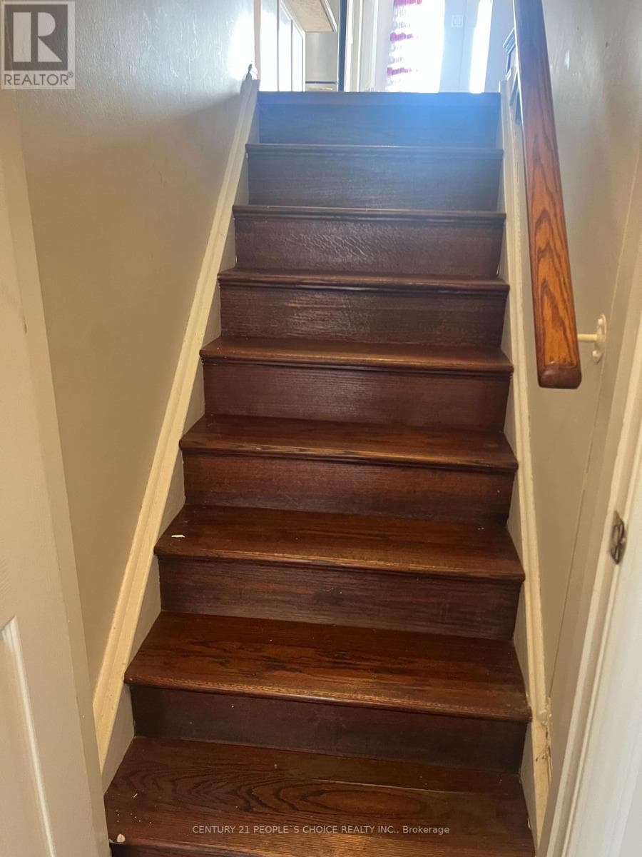 14 ALBERMARLE COURT photo 5