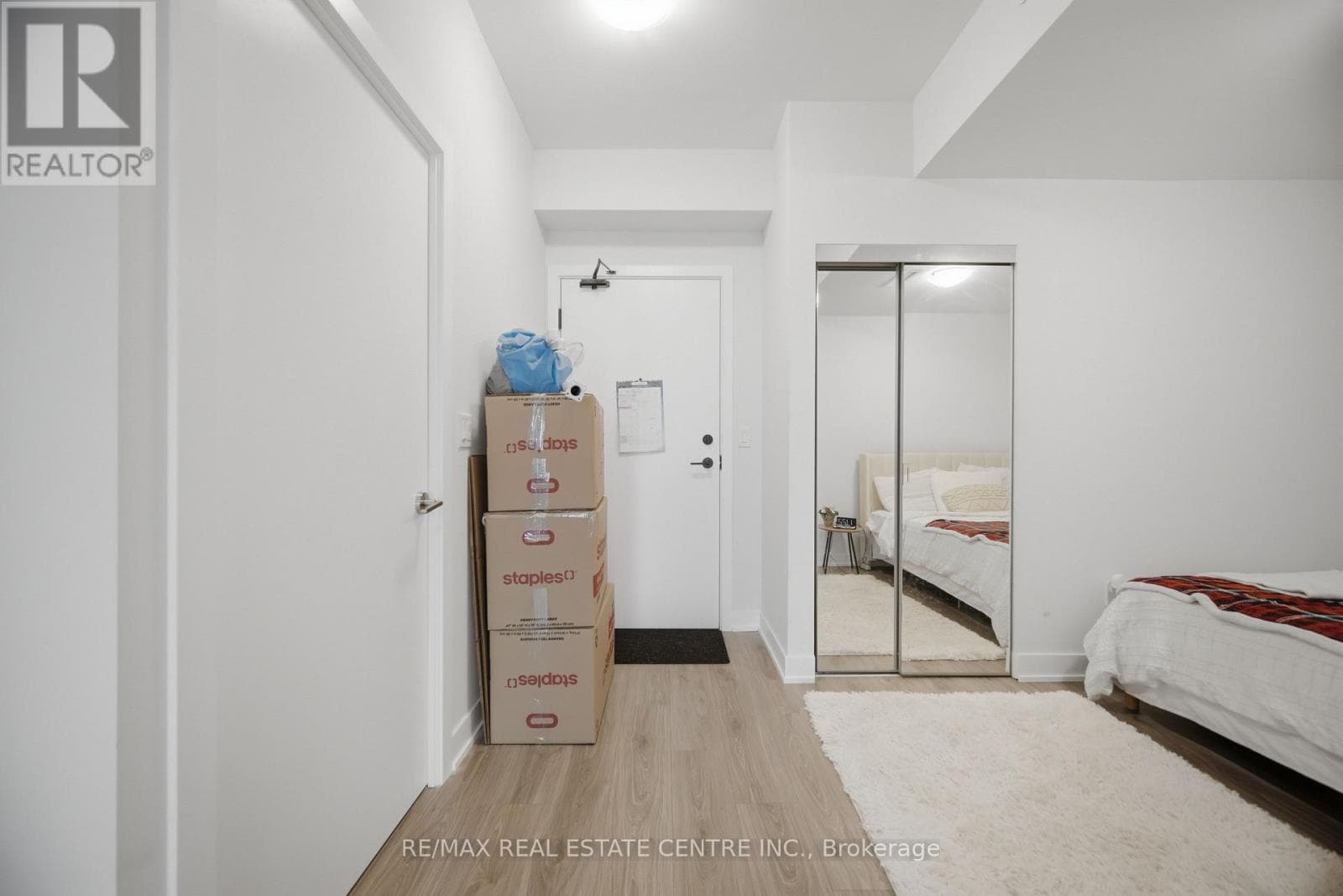4905 - 430 SQUARE ONE DRIVE photo 5