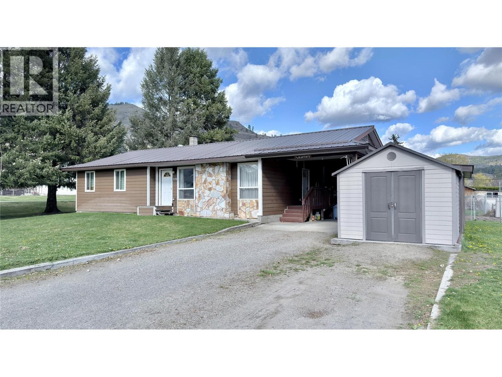 570 Eholt Street photo 3