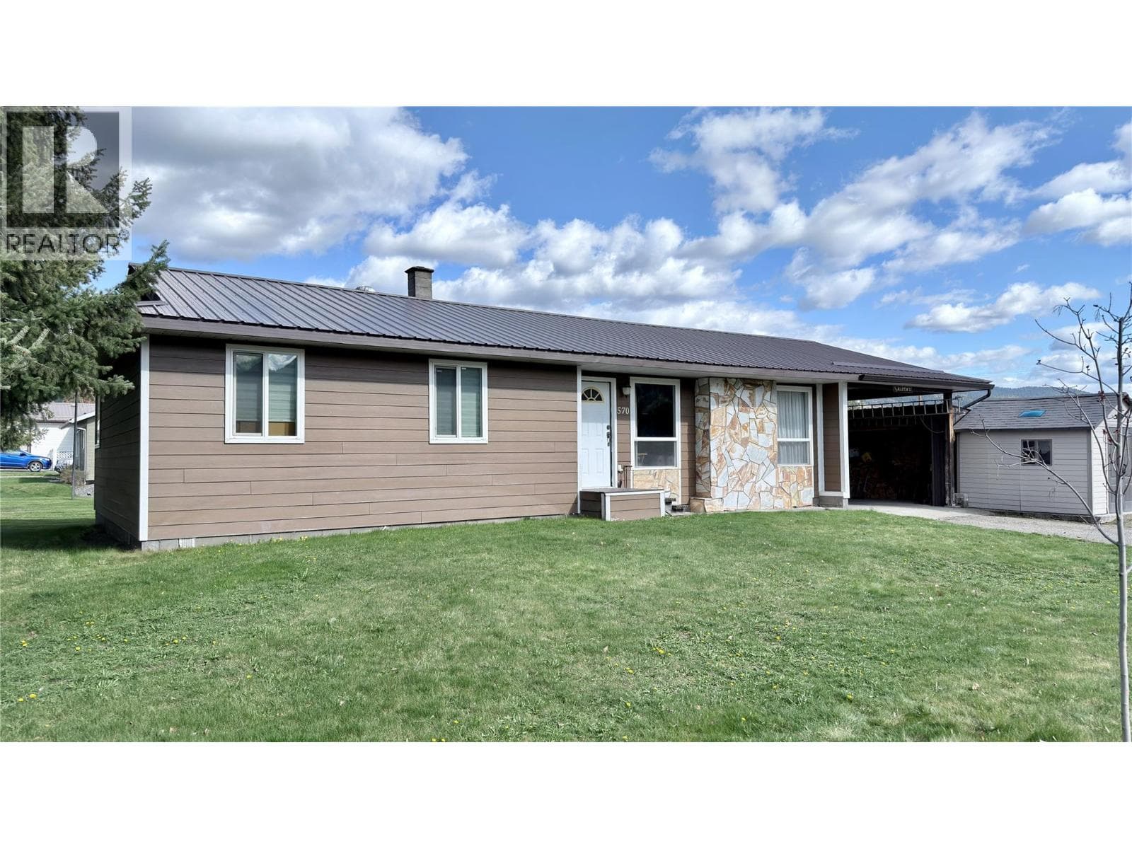 570 Eholt Street photo 2