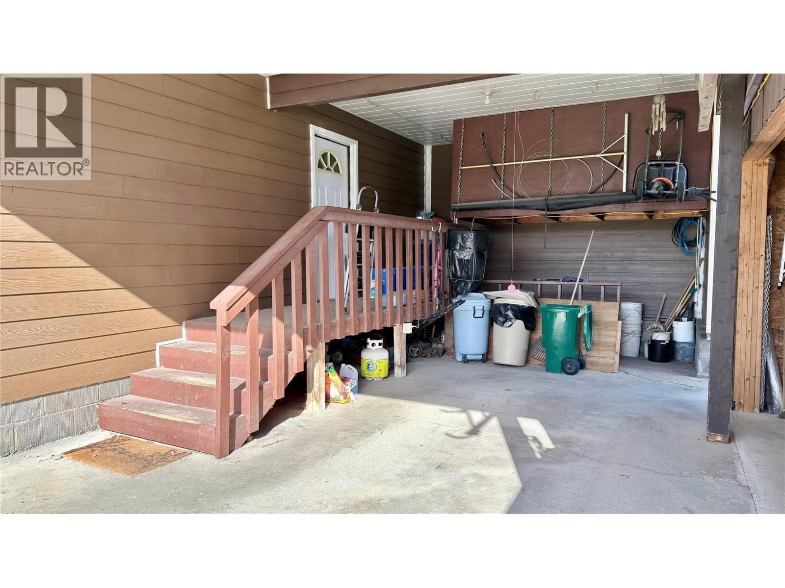 570 Eholt Street photo 5