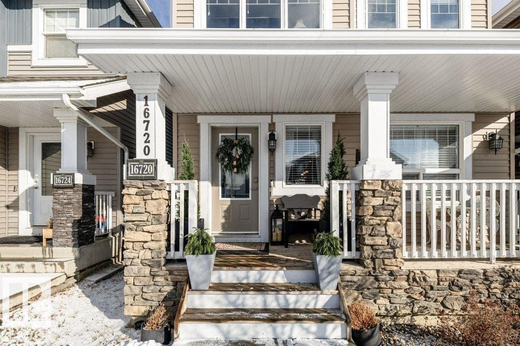 16720 15 AV SW photo 4