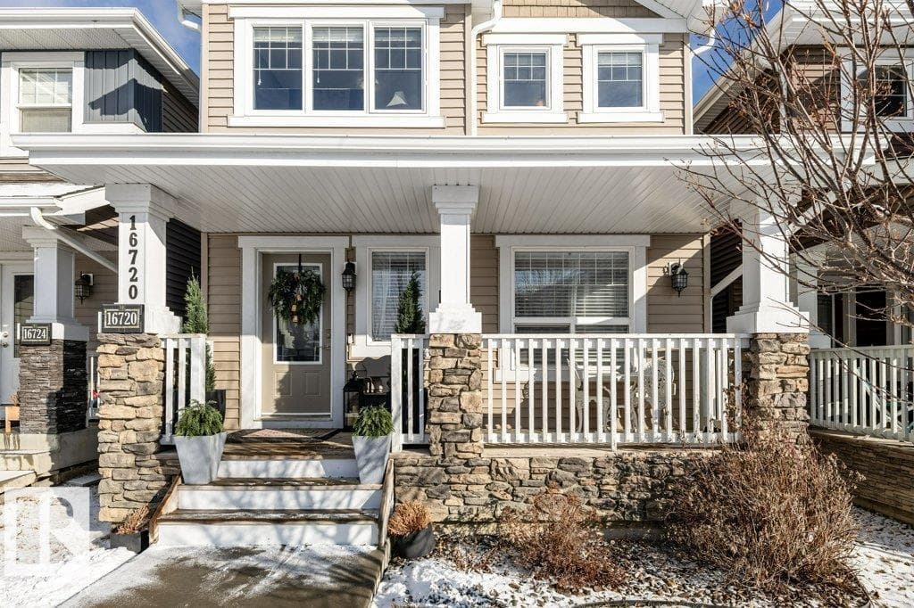 16720 15 AV SW photo 2