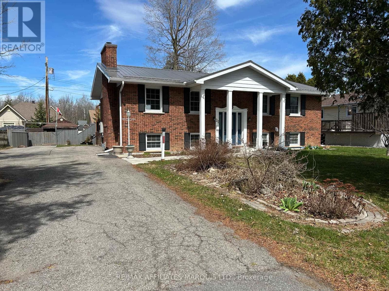 3 bed 2 bath single family at 21 SPRUCE STREET — $555,900