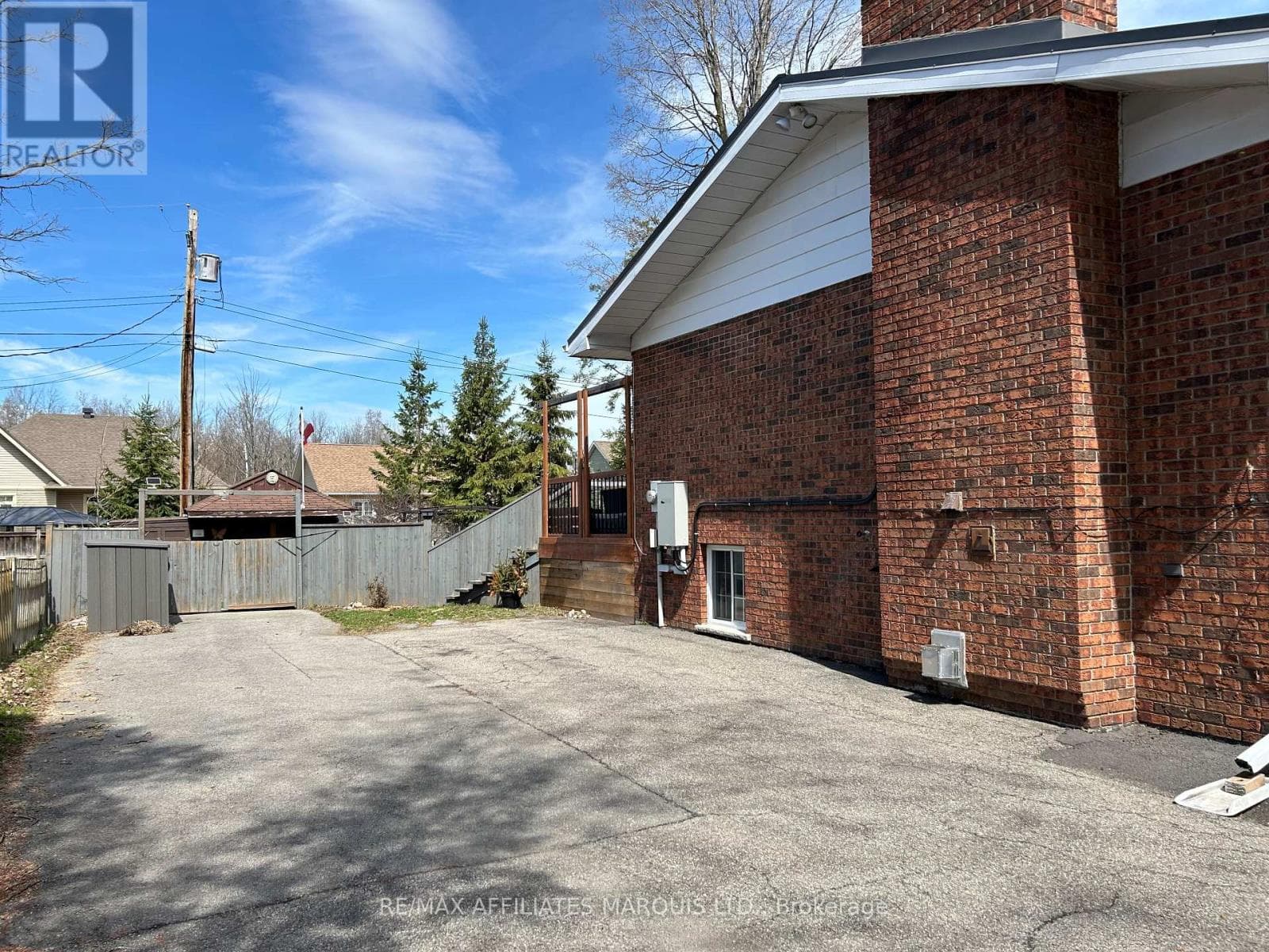 21 SPRUCE STREET photo 4