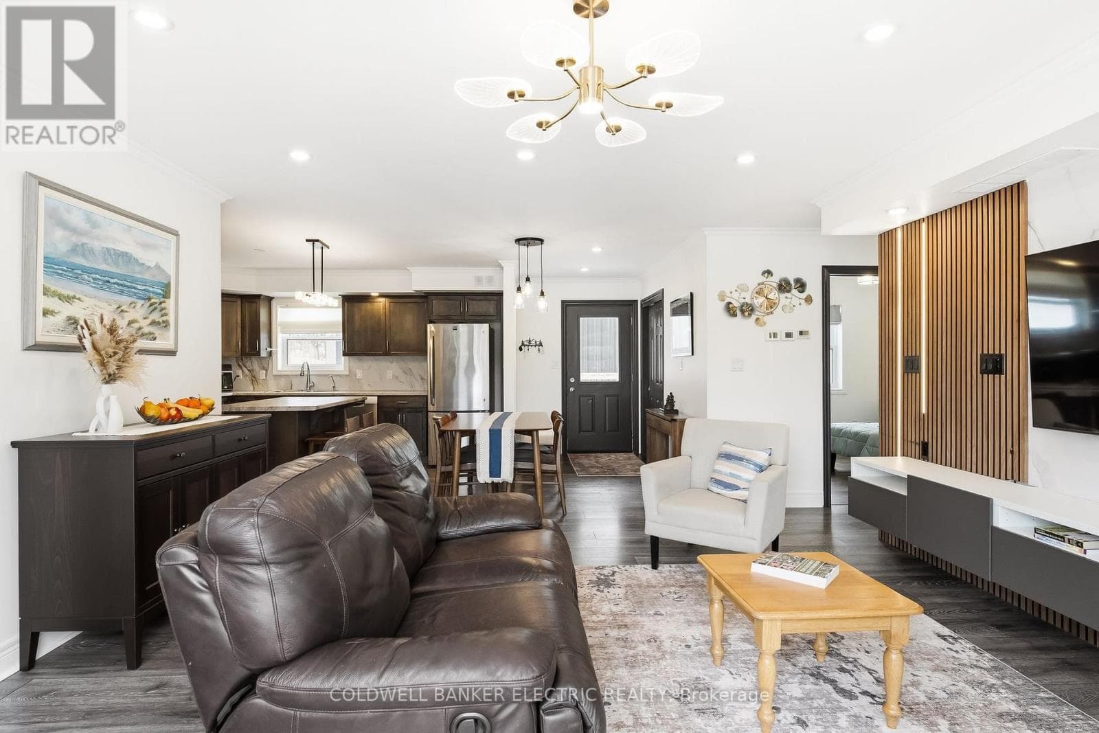 1211 GELERT ROAD photo 3