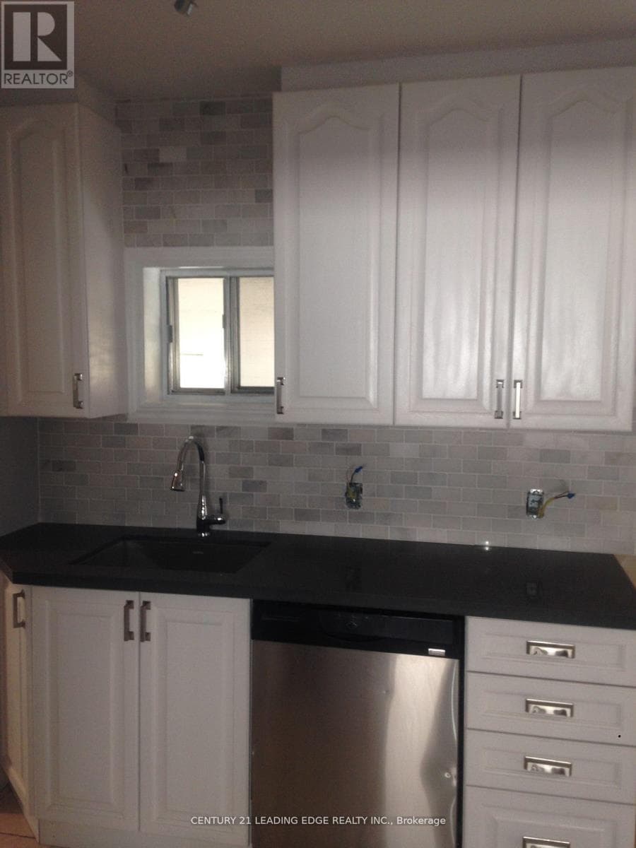 360A LAWRENCE AVENUE W photo 5
