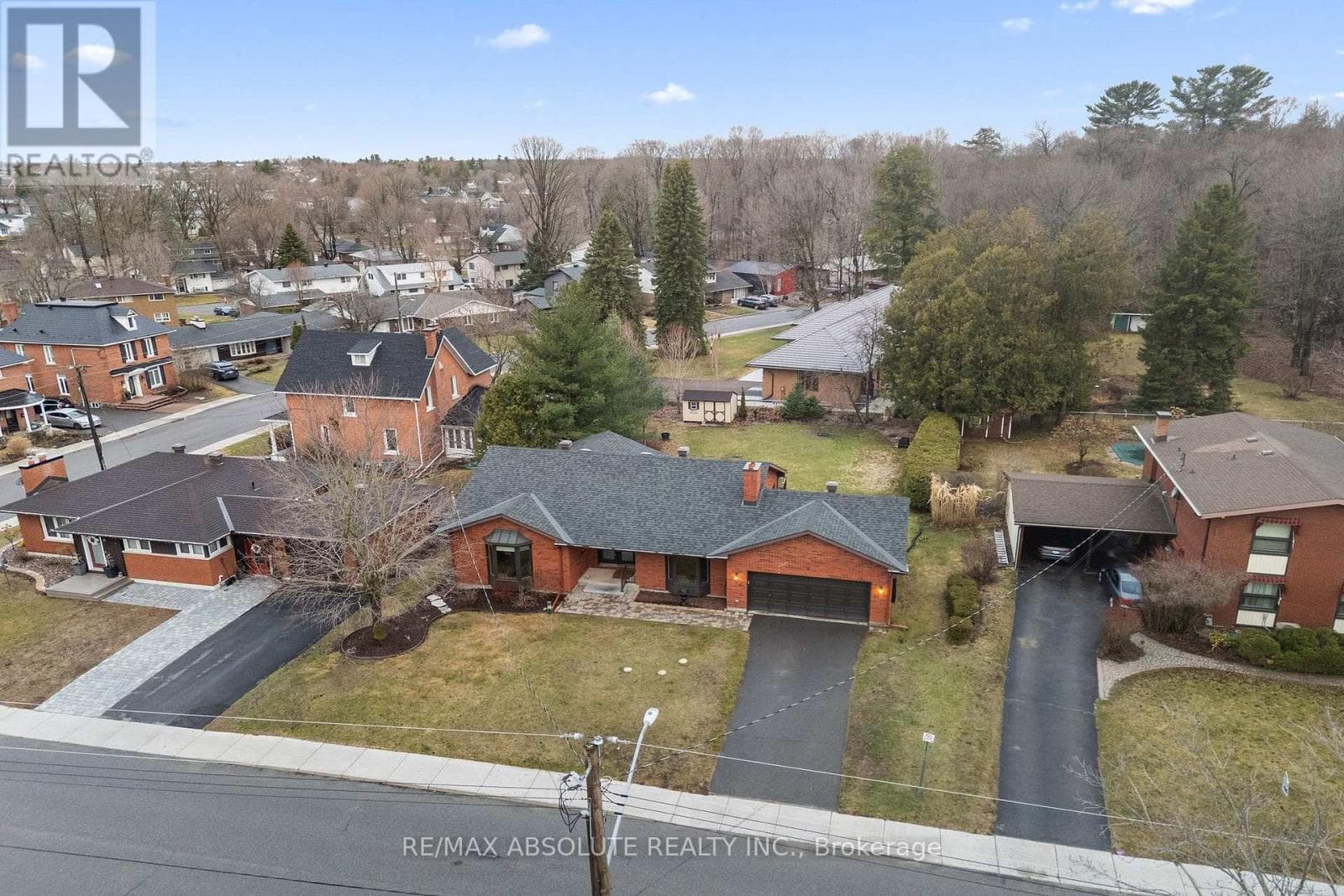 284 HARRINGTON STREET photo 4