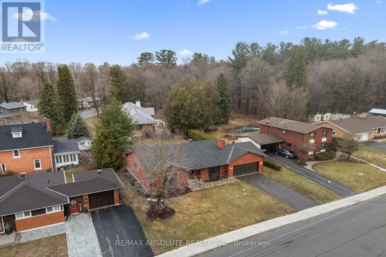284 HARRINGTON STREET photo 5