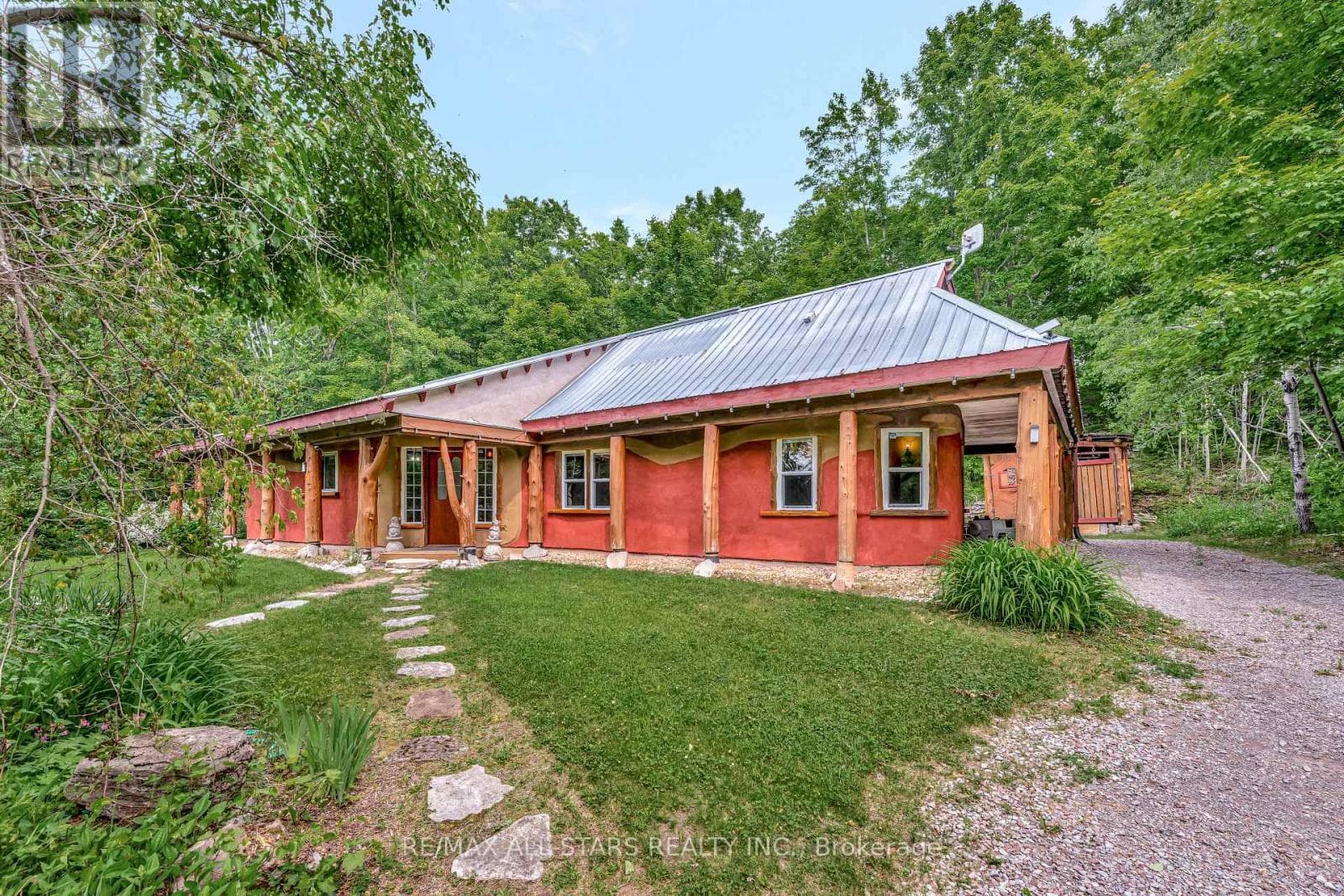 2 bed 2 bath single family at 755 SCOTCH SETTLEMENT ROAD — $665,000