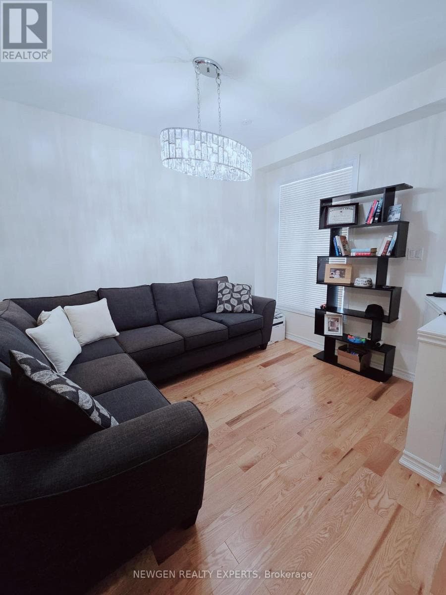 12 CACHIA LANE photo 4