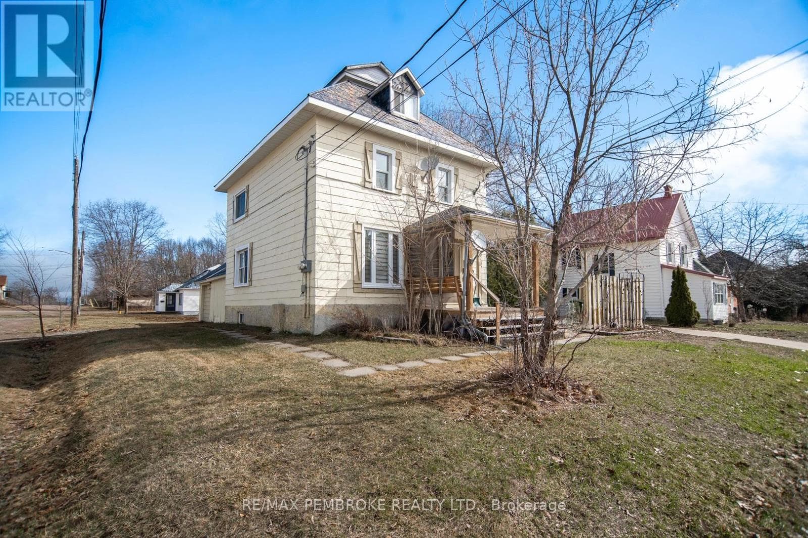 5 bed 2 bath single family at 539 MCGEE STREET — $379,900