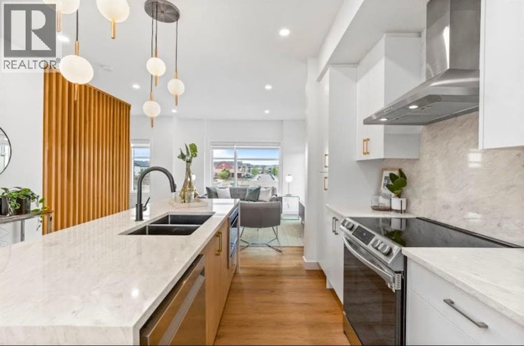 2 bed 1 bath single family at 807, 200 Belvedere Boulevard SE — $285,495