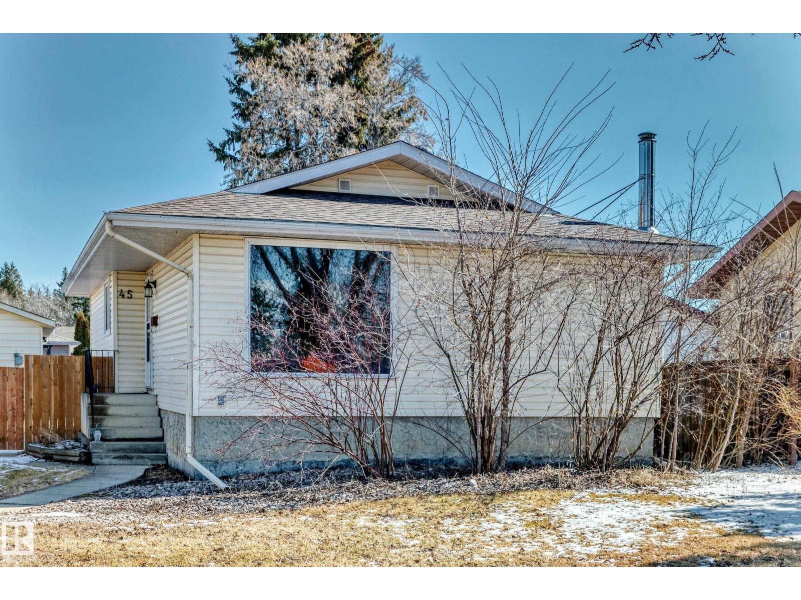 4 bed 2 bath single family at 45 OATWAY DR — $448,000