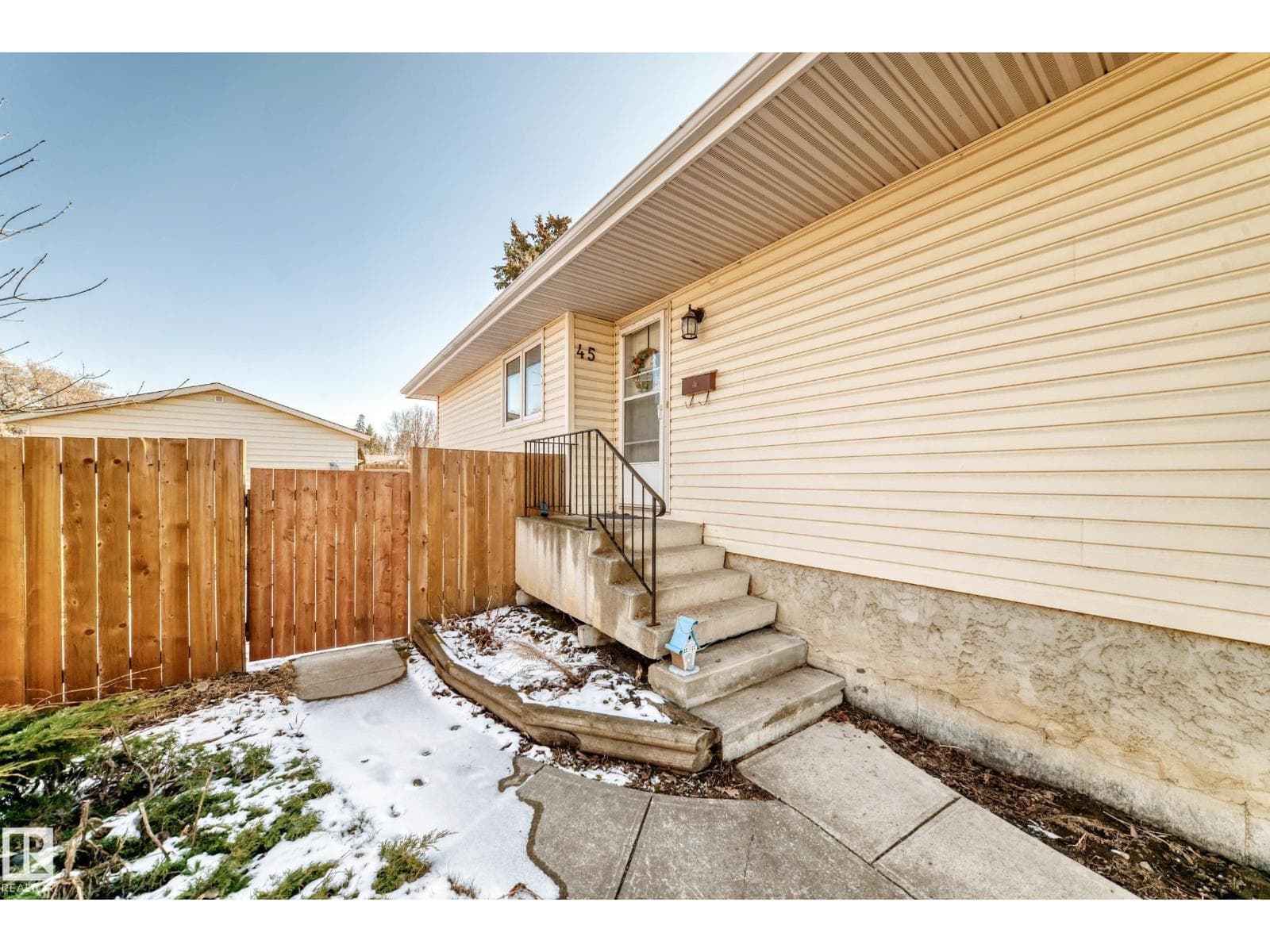 45 OATWAY DR photo 4