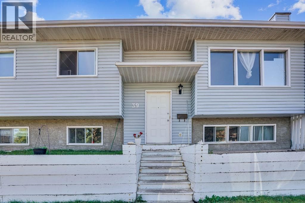 5 bed 3 bath single family at 39 Ventura Road NE — $549,000