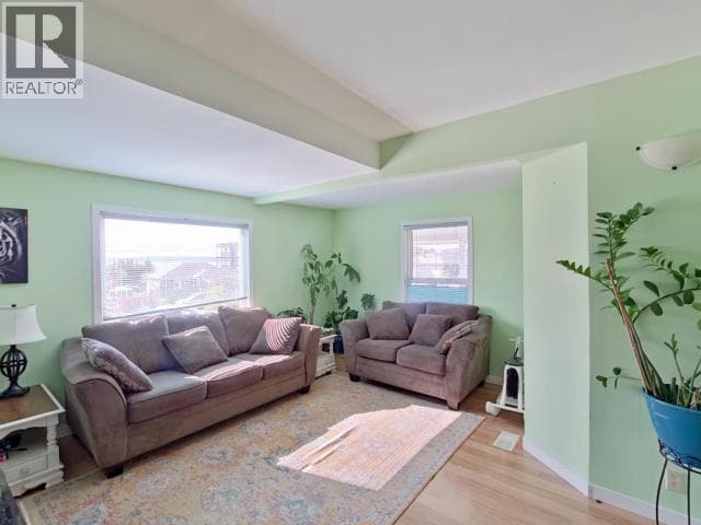 4570 MICHIGAN AVE photo 4