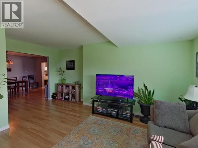 4570 MICHIGAN AVE photo 3