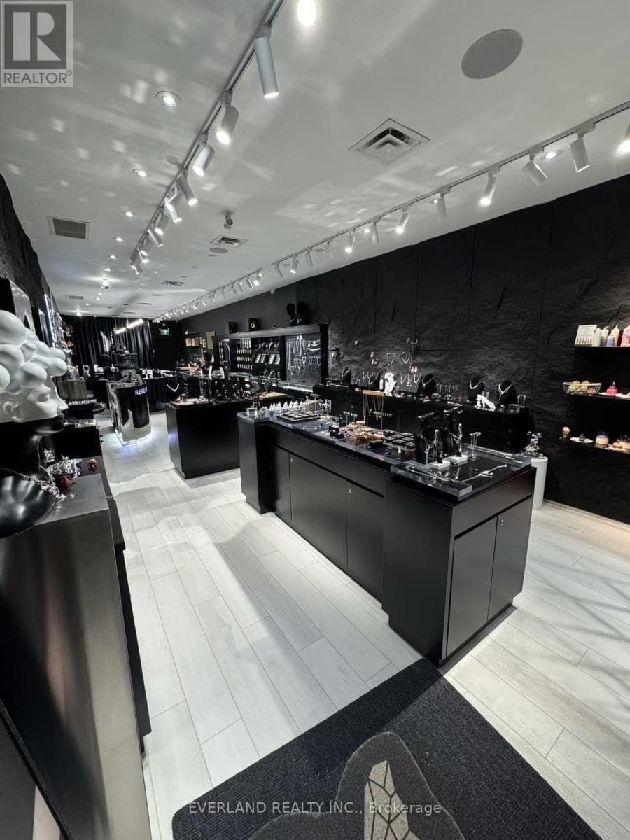 2515 YONGE STREET photo 3