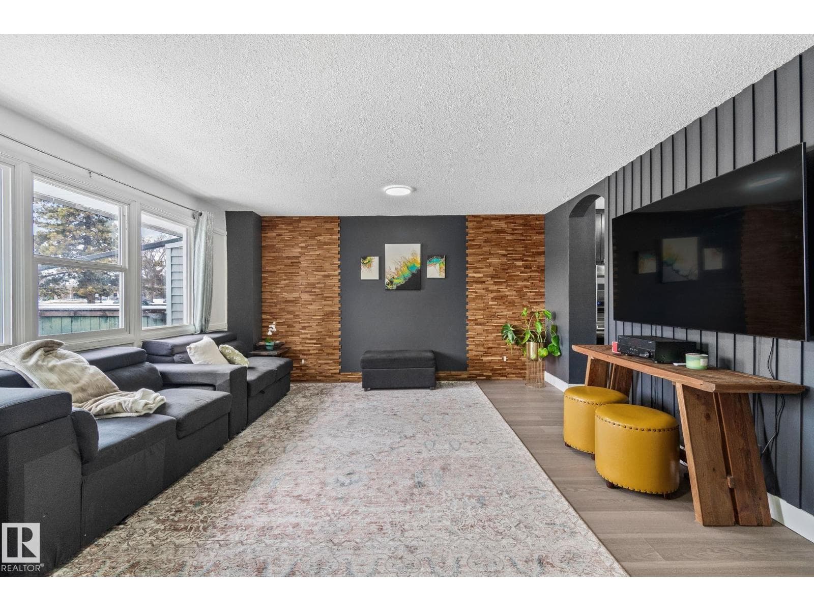 209 VILLAGE ON THE GREEN GR NW
