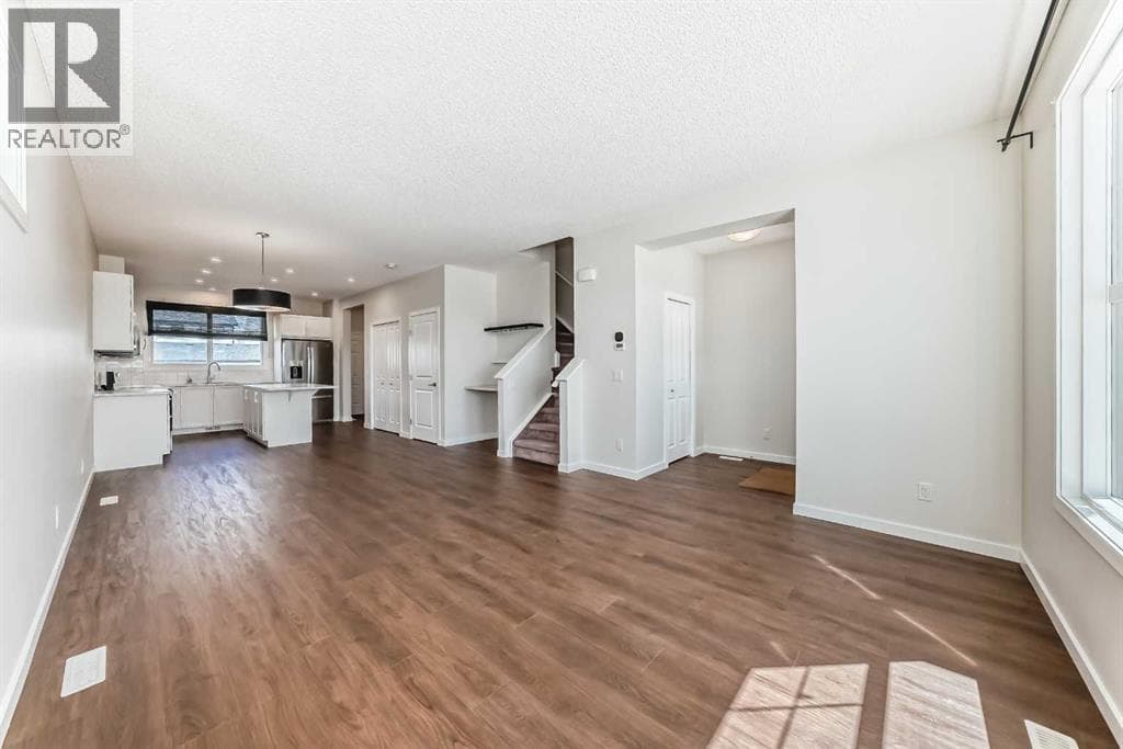 80 Magnolia Way SE photo 3