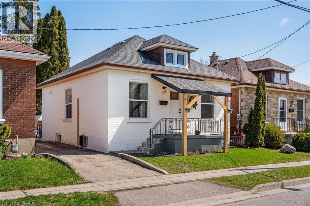 134 SUPERIOR Street photo 3