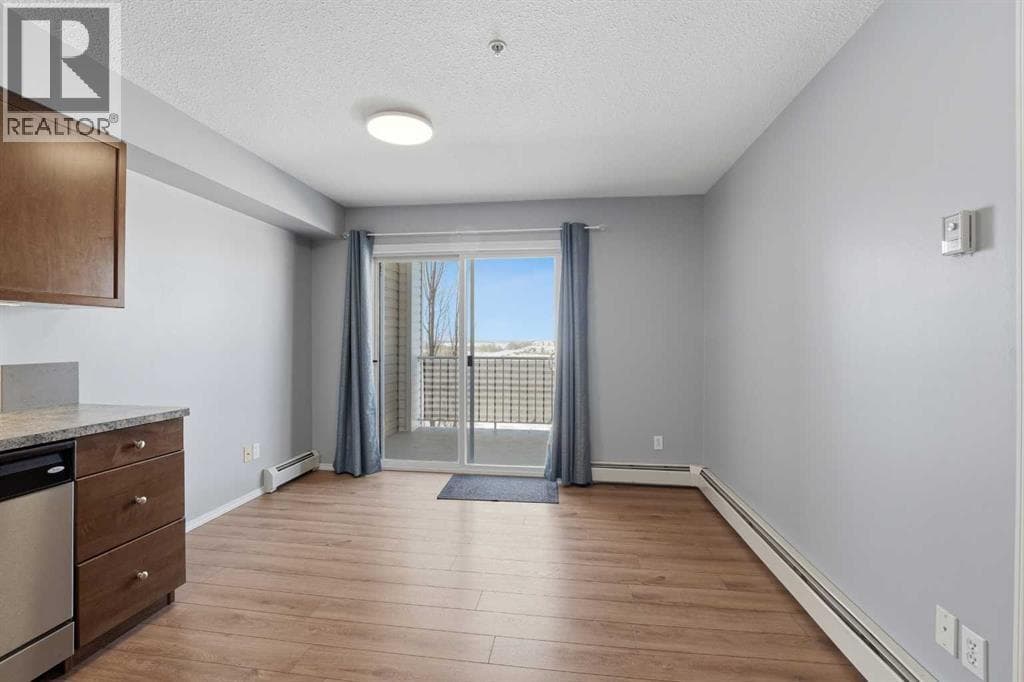 310, 3 Broadway Rise photo 4