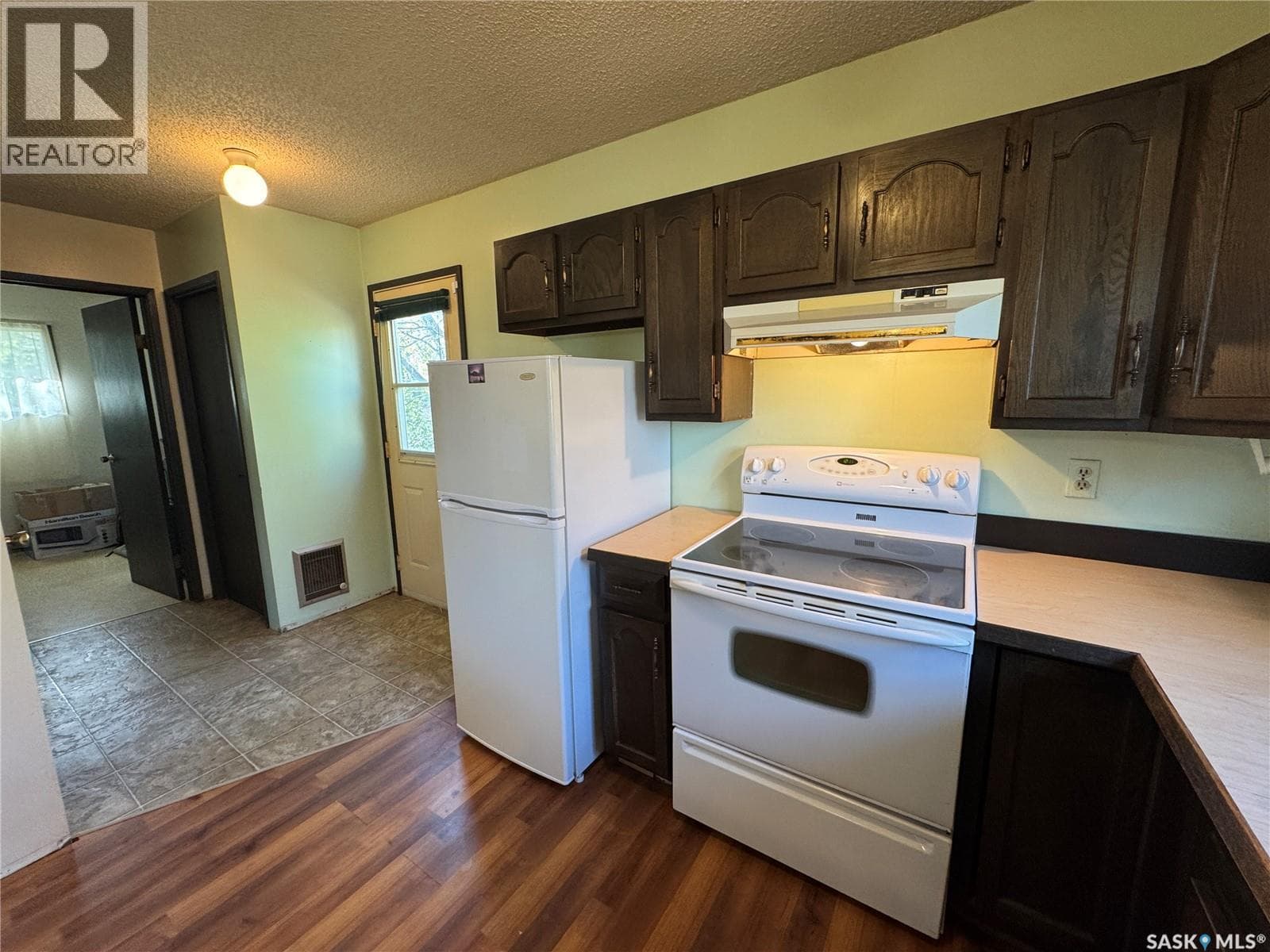 202 4th AVENUE photo 5