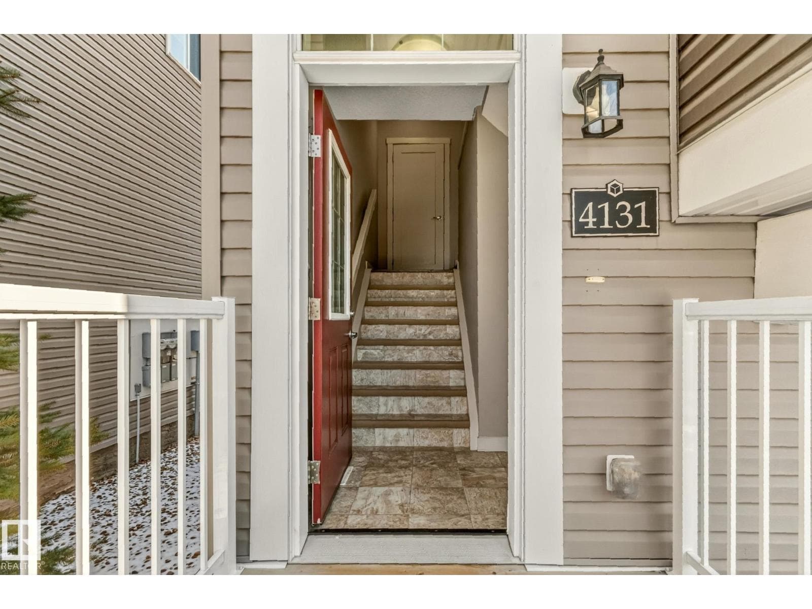 4131 30 ST NW photo 2