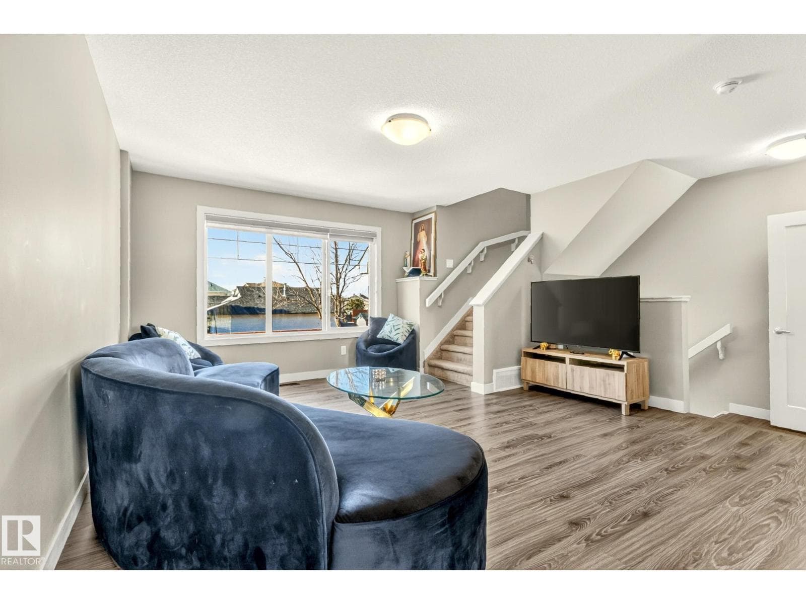 4131 30 ST NW photo 4