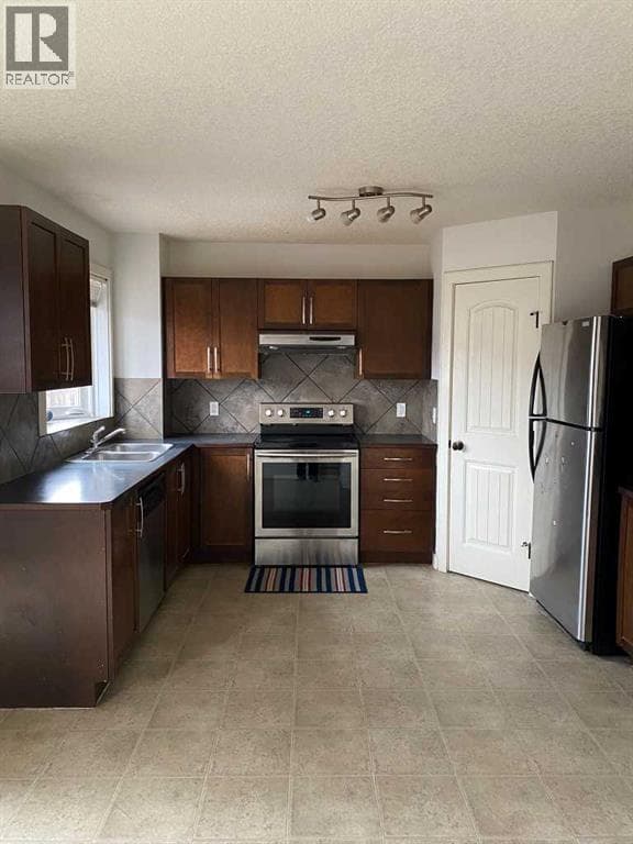 210 Saddlebrook Way NE photo 4