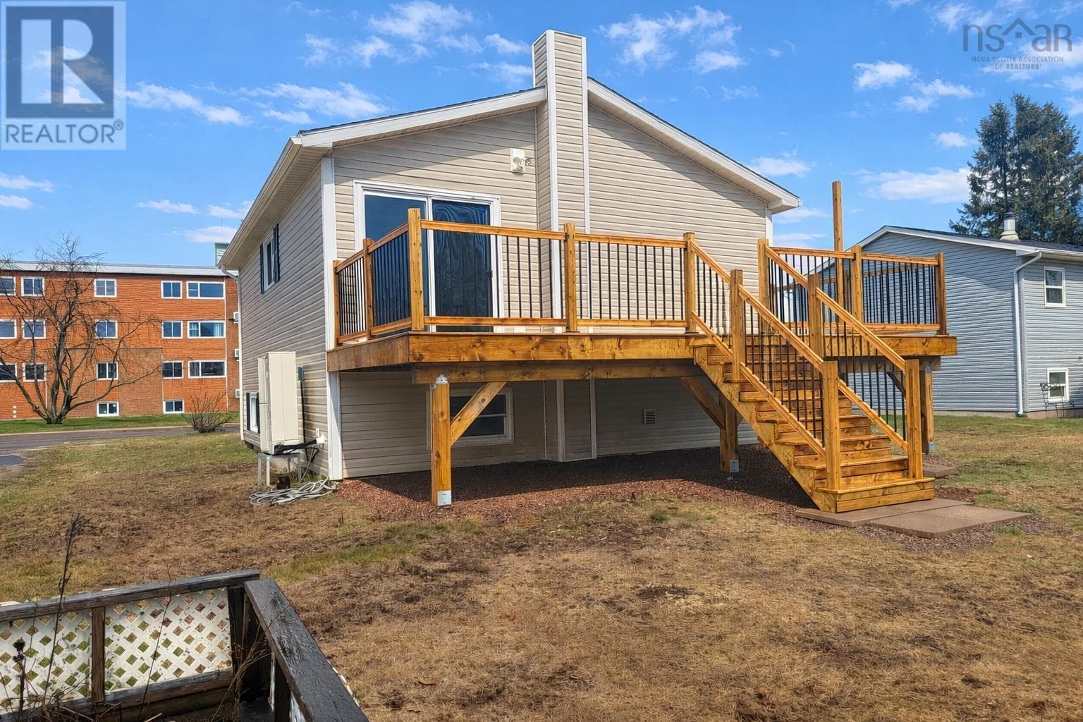 20 Dickey Street photo 3