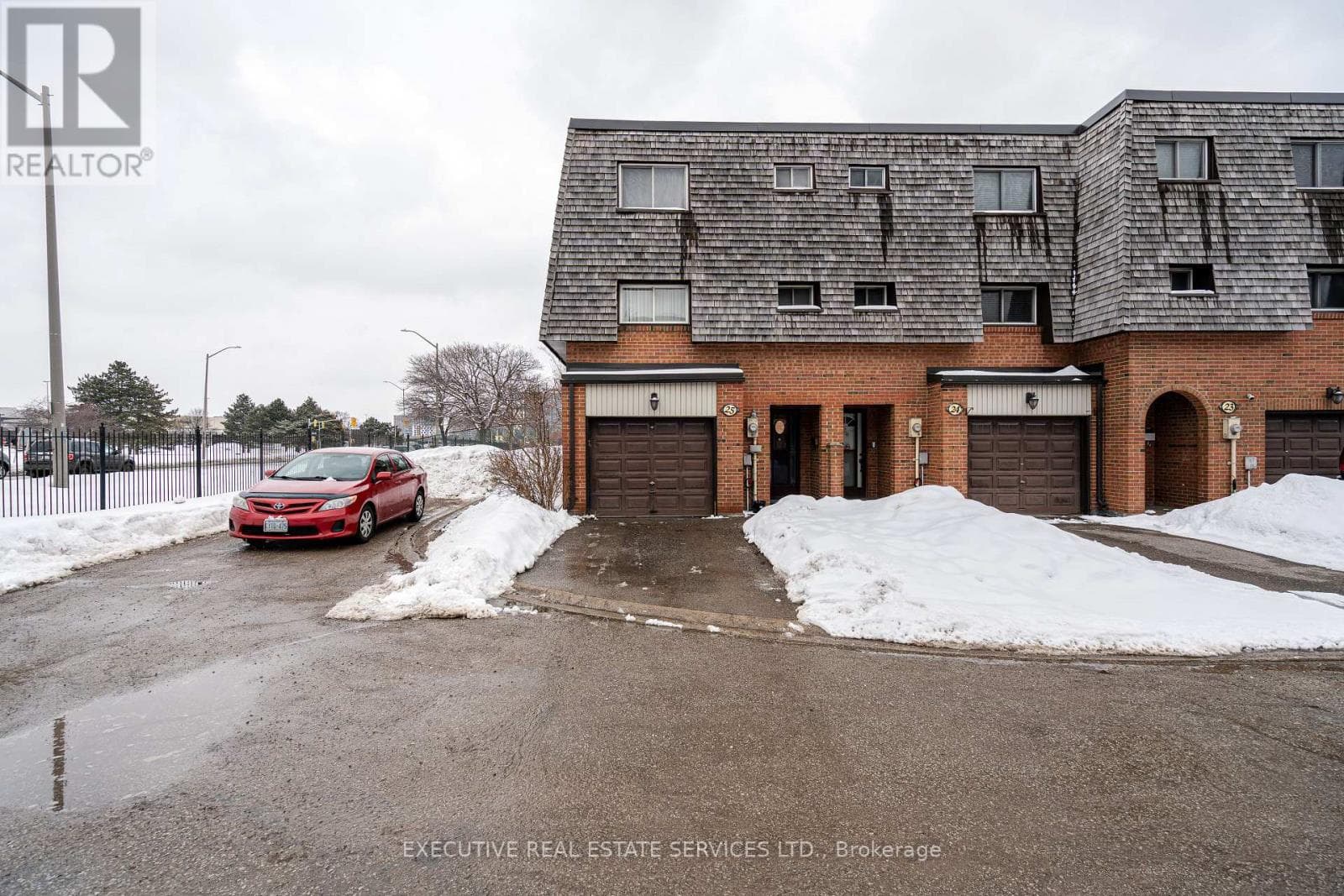 4 bed 2 bath single family at 25 BRIAR PATH N — $399,999