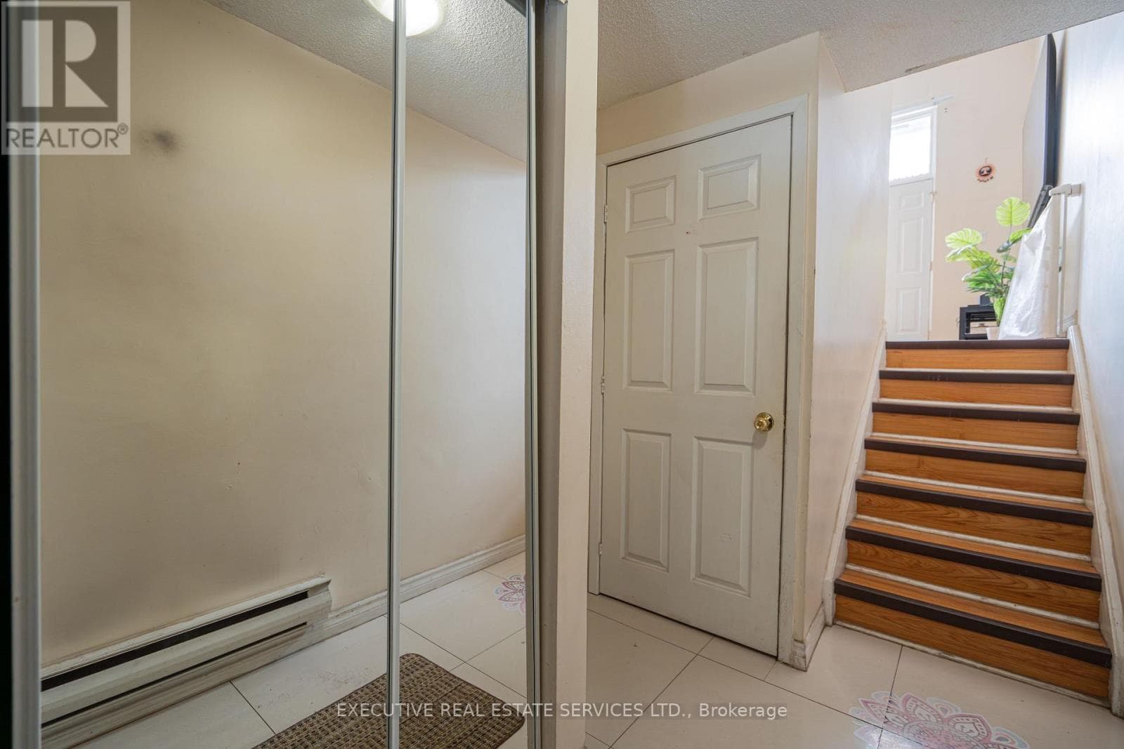 25 BRIAR PATH N photo 3
