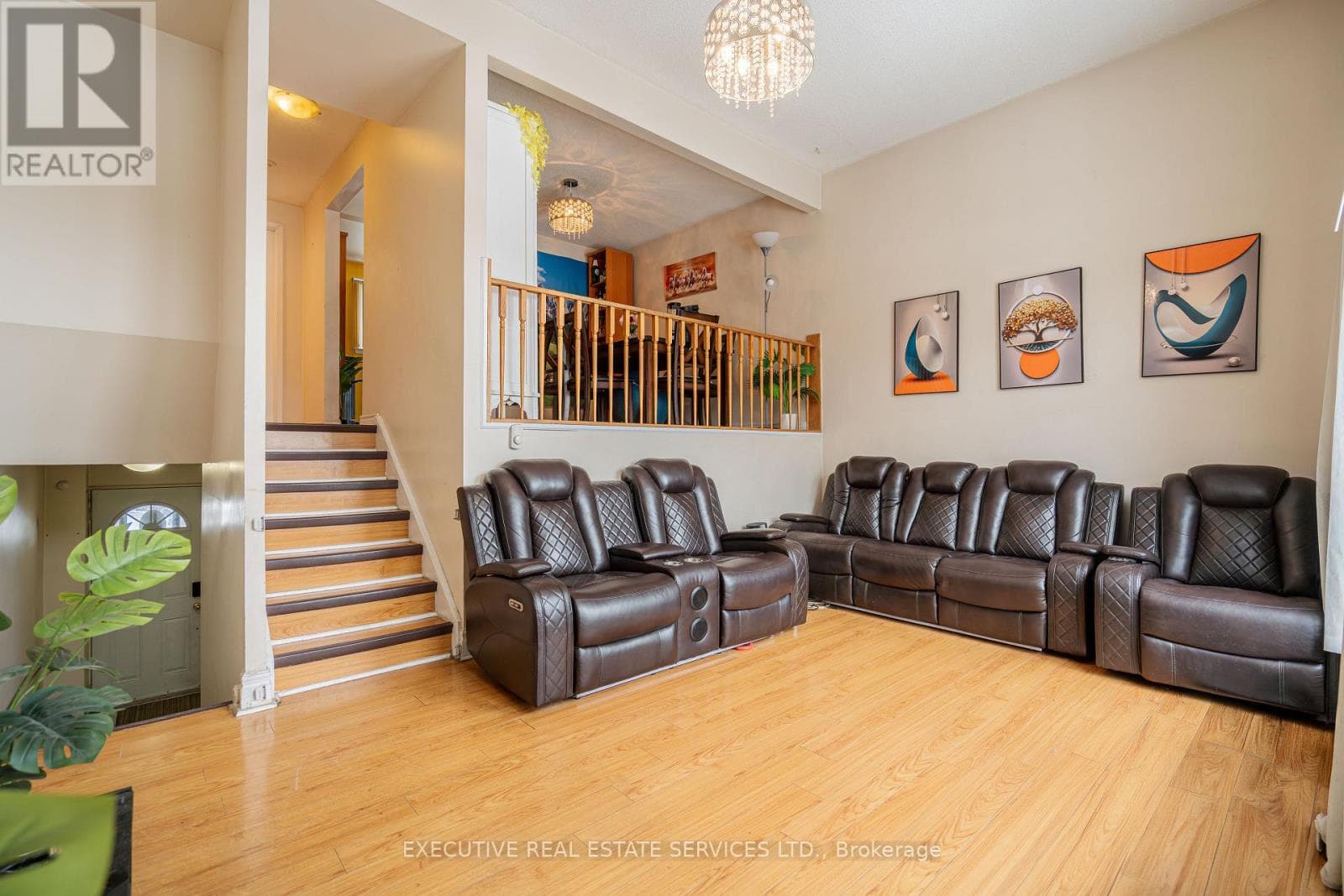 25 BRIAR PATH N photo 5