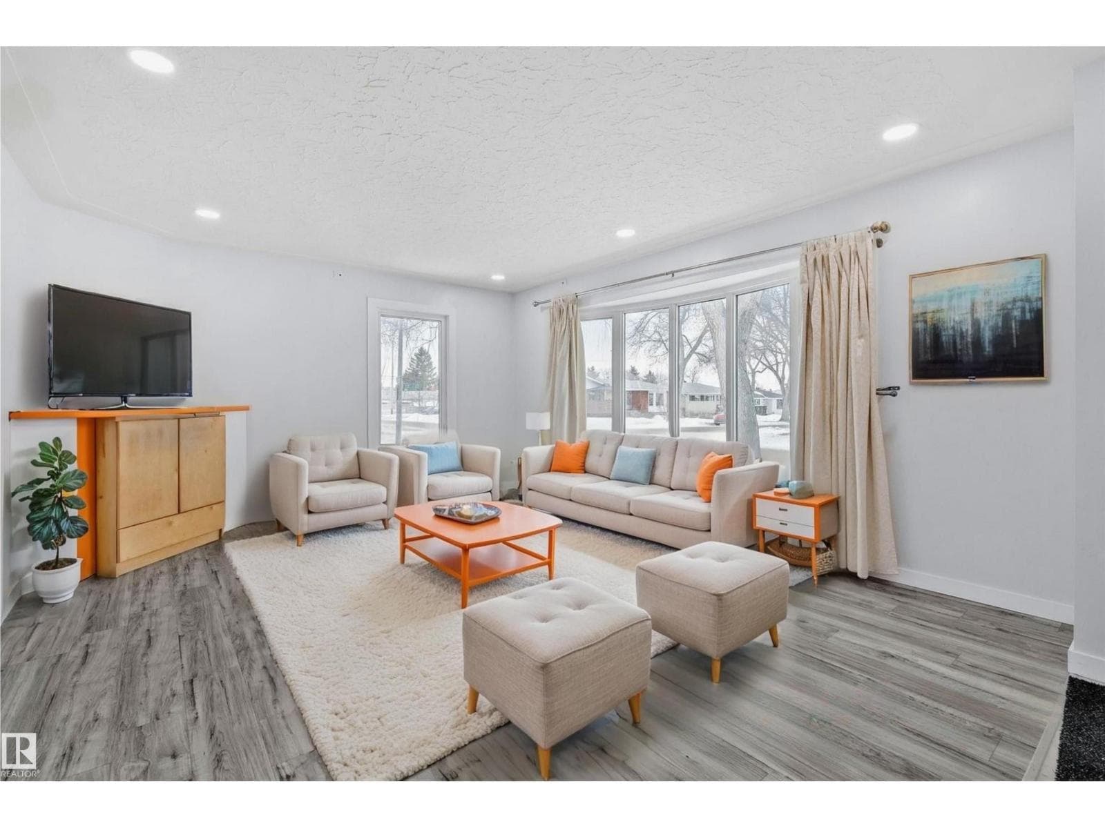4 bed 2 bath single family at 12002 37 ST NW — $419,000