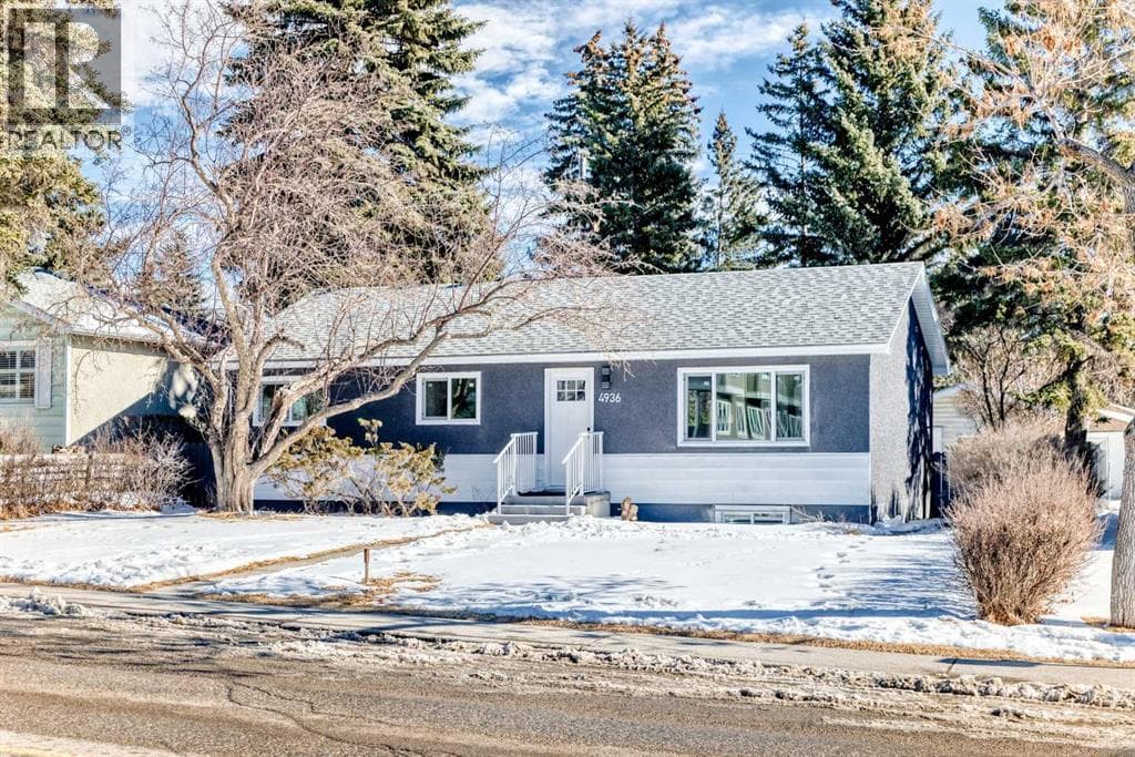 4936 45 Street SW photo 2