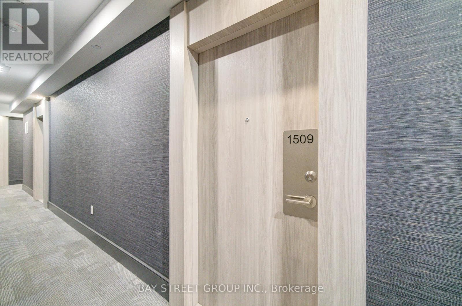 1509 - 75 CANTERBURY PLACE photo 3