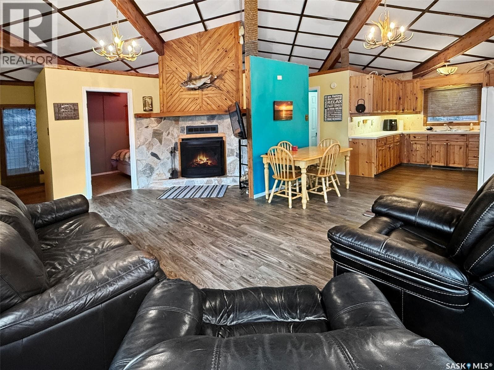 105 Otter CRESCENT photo 3