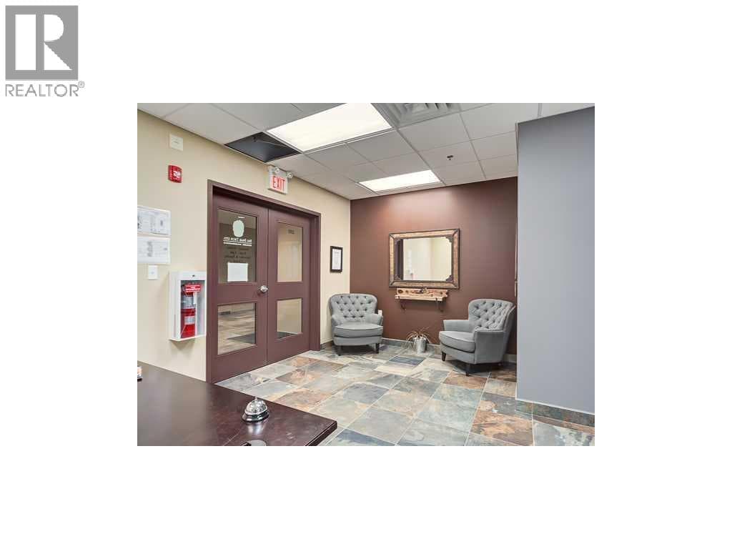 220, 52 Gateway Drive NE — photo 3