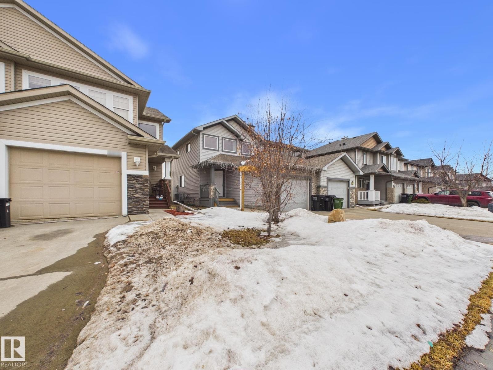 9073 Scott CR NW photo 2